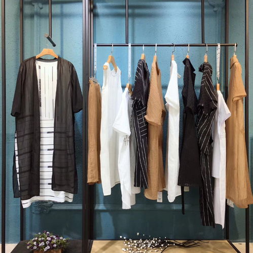 精品特惠，蔓潤秀 杭州一線女裝品牌，夏季折扣與加盟直供的財富新機遇